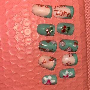 Arizona iced tea style acrylics